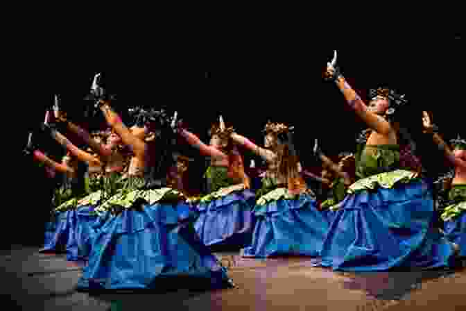 Hula Performance In Hawaii Magic In Hawaii (Experience Hawaii)