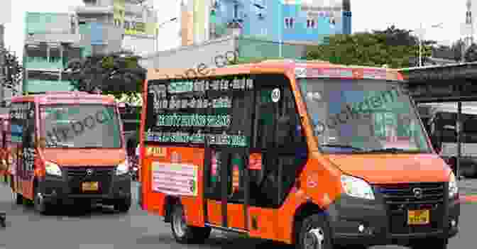 Xe Buýt (Bus) Vietnamese Picture Dictionary: Learn 1 500 Vietnamese Words And Expressions The Perfect Resource For Visual Learners Of All Ages (Includes Online Audio) (Tuttle Picture Dictionary)